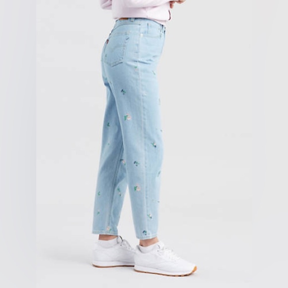 🔥🔥🔥NWT LEVI’S Vintage-Style Floral Mom Jeans